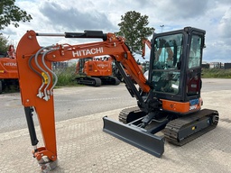 HITACHI ZX38